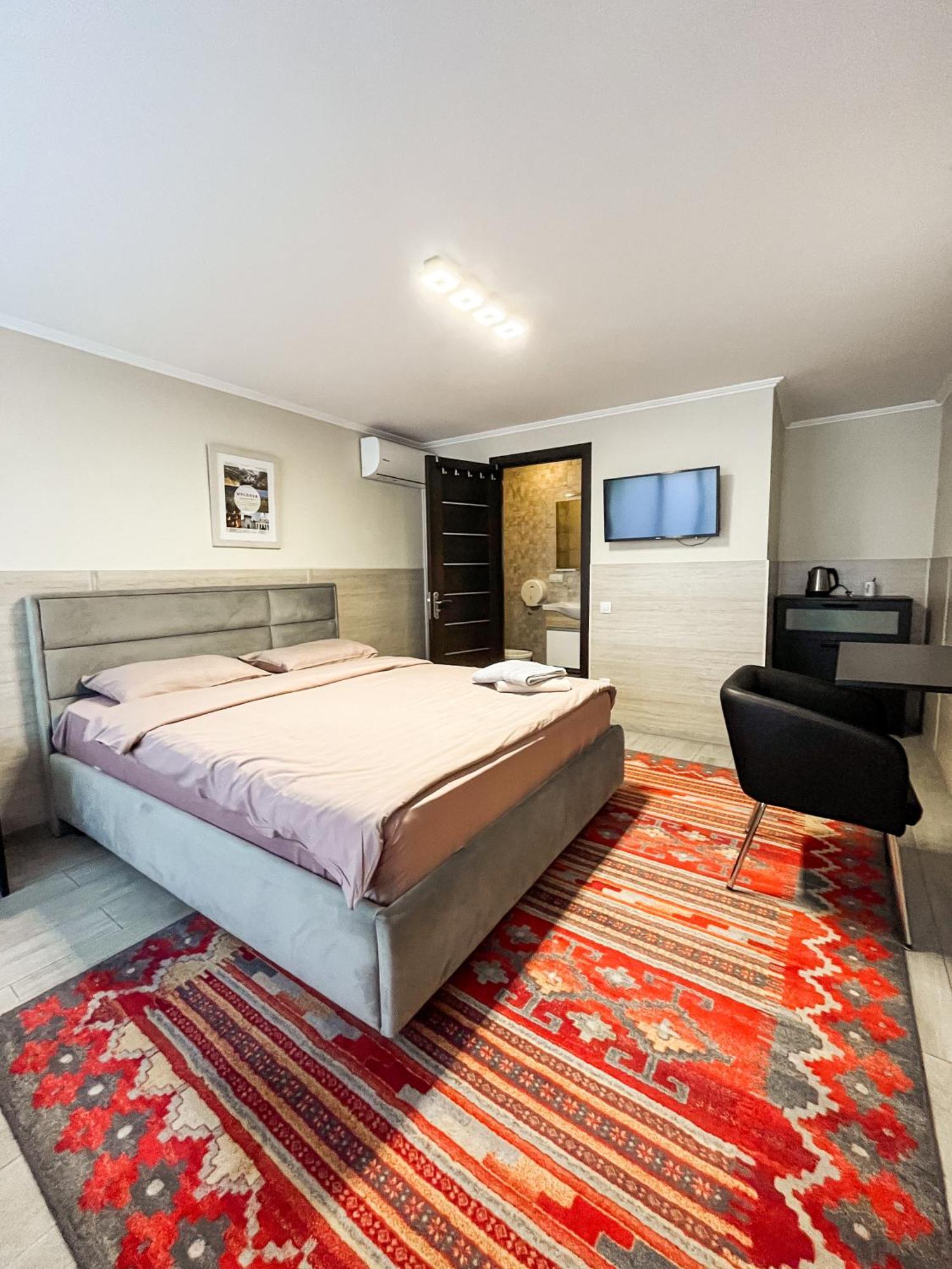 77/5 Hotell Chisinau Eksteriør bilde